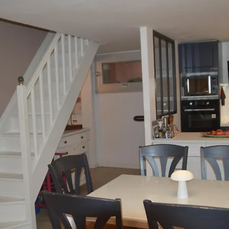 Maison *